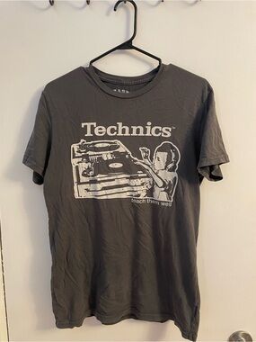 Vintage Technics Graphic Tee
